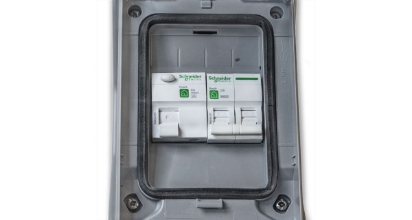 AC 230V single-phase protection box