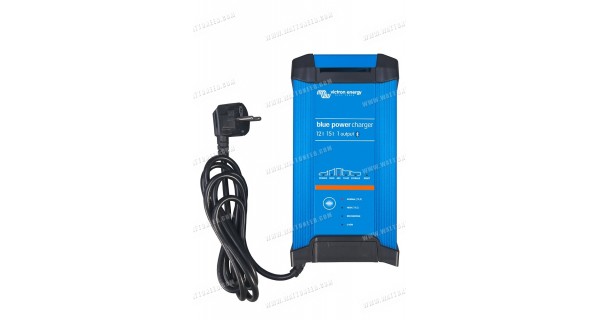 Blue Power IP22 Charger - 12/24 Volts