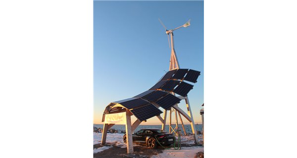 Girafe 2.0 centrale éolienne et solaire hybride InnoVentum