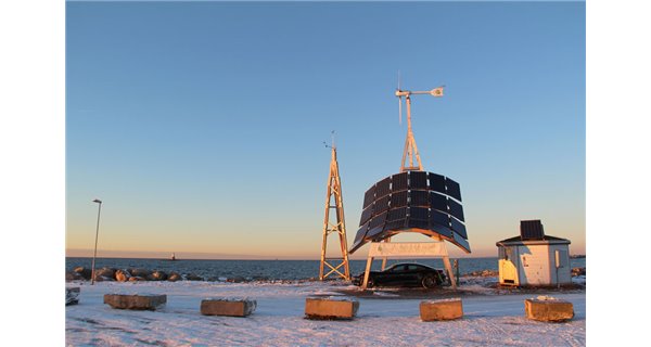 Girafe 2.0 centrale éolienne et solaire hybride InnoVentum