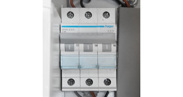 Prewired box for solar kit regulator